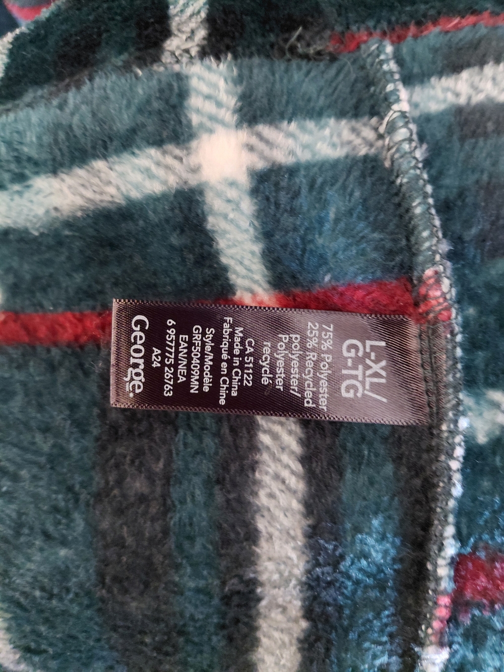 George Men's Plaid Robe - Picture 6 of 6